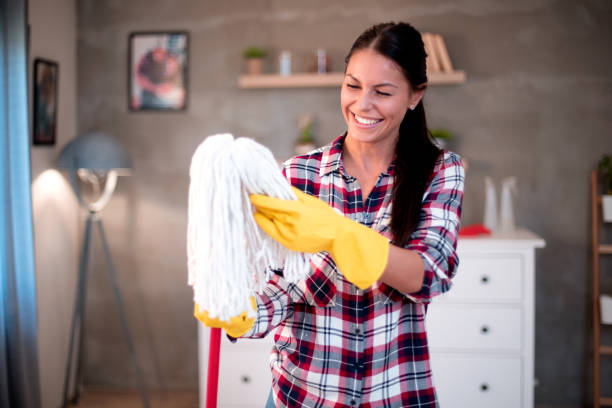 عاملات منازل بالشهر في صحم