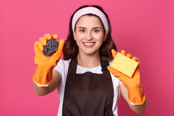 التنازل عن عاملة منزل سلطنة عمان 2025