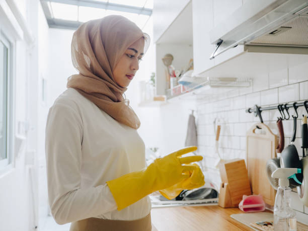 عاملات منازل بالشهر في مسقط انستقرام