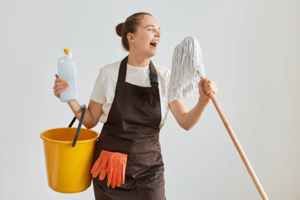 عاملات منازل بالشهر في بركاء