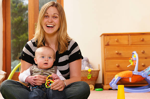 مربيات أطفال بالشهر