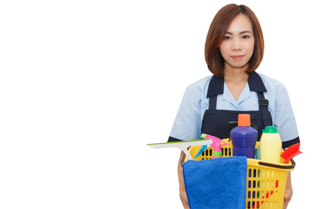 عاملات منازل بالشهر في نزوى