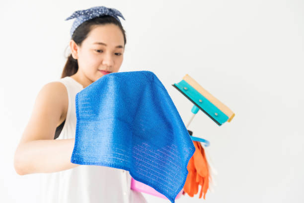 عاملات منازل بالشهر في صحم