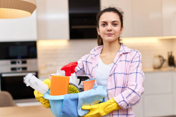 عاملات منازل بالشهر في نزوى