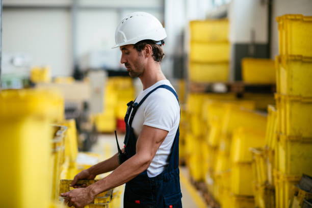 عامل للتنازل سلطنة عمان